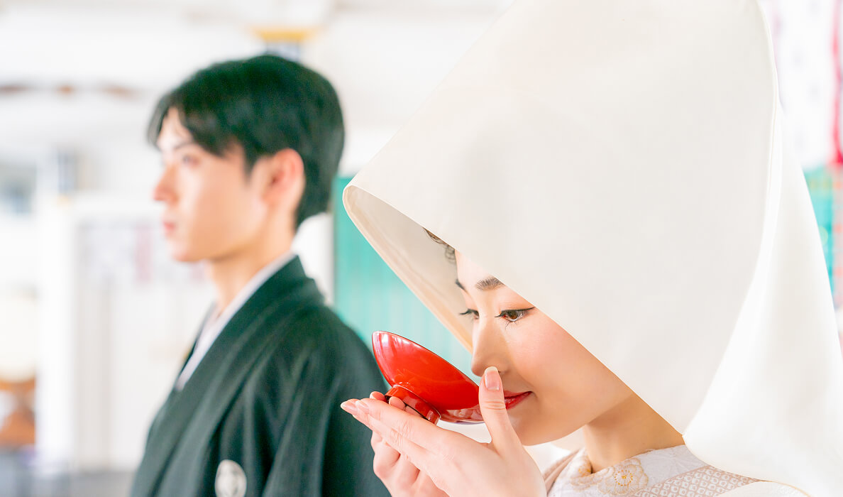 新郎新婦結びの盃の儀（三三九度）